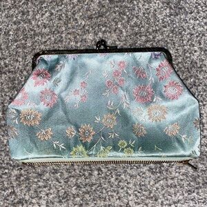 Floral Embroidered Clutch - Multicolor